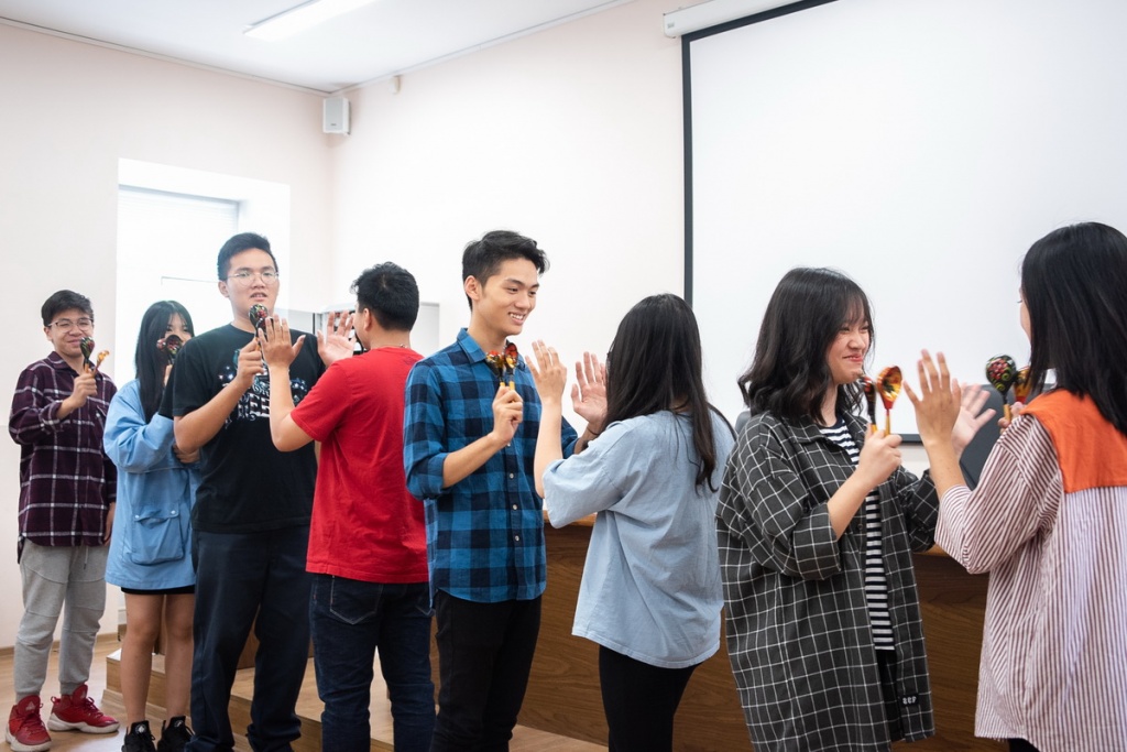 We invite you to participate in the Language Tandem project 